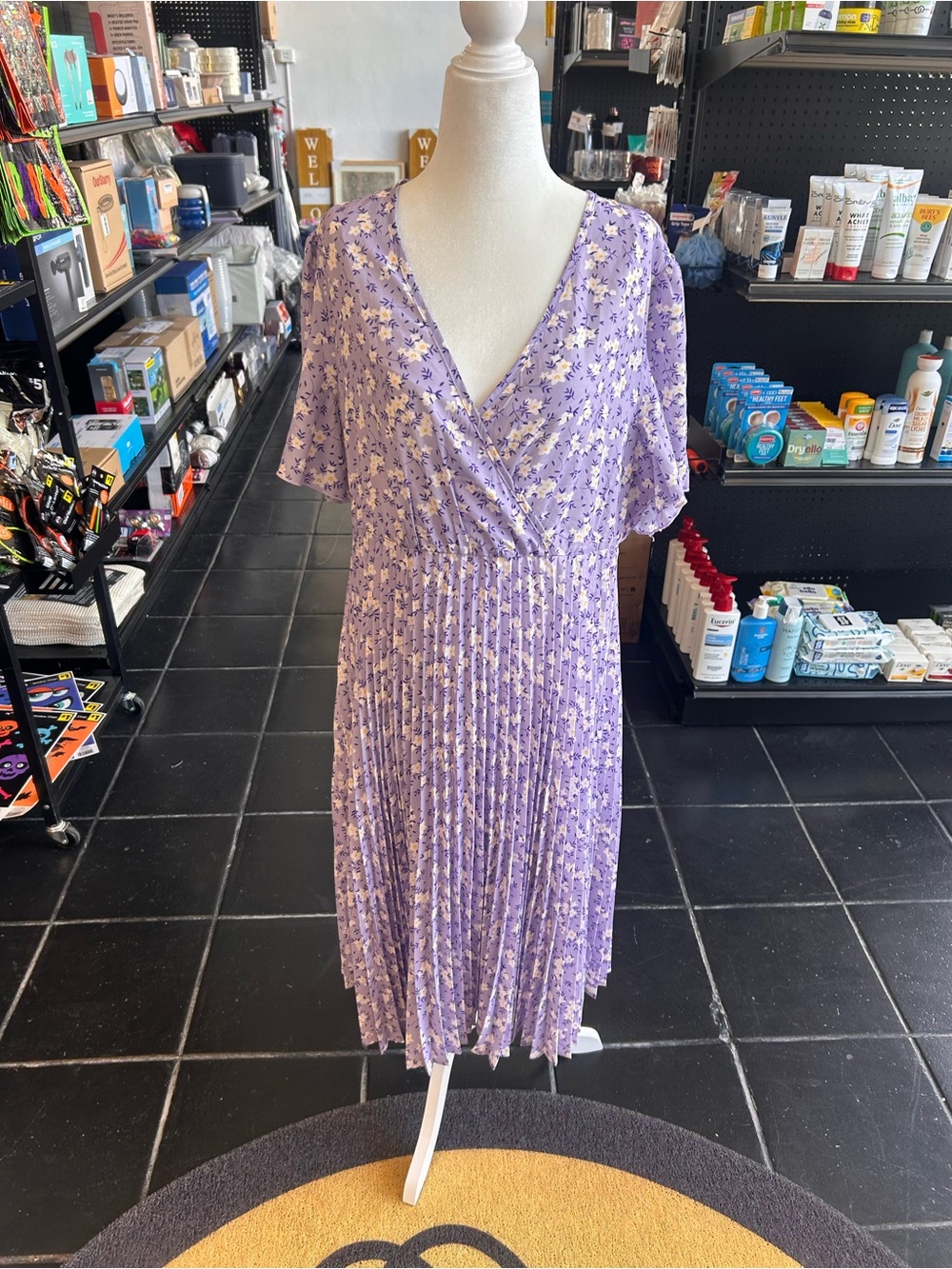 Lavender Floral Pleated Wrap Midi Dress - Women
